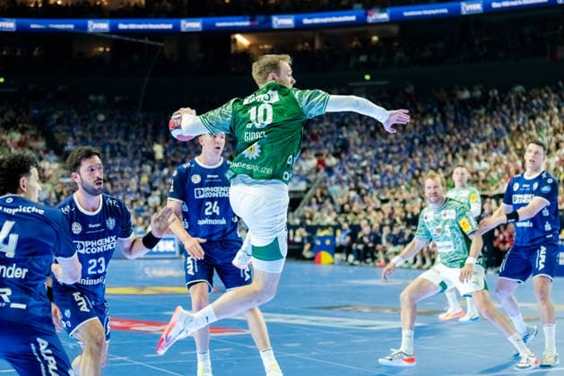 Cologne, 18 04 2026, Handball, Men, Lidl Final4, DHB Cup, Semi-final, TBV Lemgo Lippe Füchse Berlin Mathias Gidsel Füchse Berlin, 19 on goal throw Cologne Lanxess Arena NRW Germany