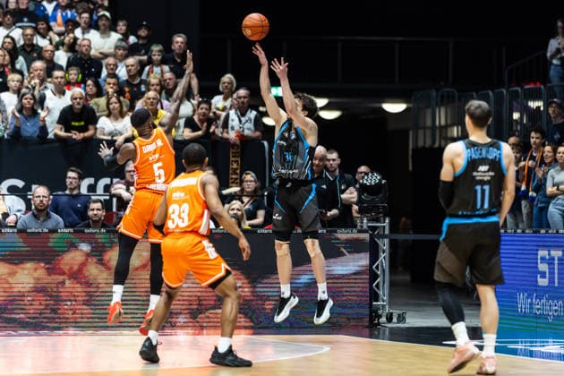 GER, easy Credit Basketball Bundesliga, 23 Matchday, Niners Chemnitz Science City Jena 18 04 2026, Fair, Chemnitz, GER, easy Credit Basketball Bundesliga, 23 Matchday, Niners Chemnitz Science City Jena Kristofer Krause Science City Jena, 36 Photo Alexander Trienitz Chemnitz Fair Saxony Germany