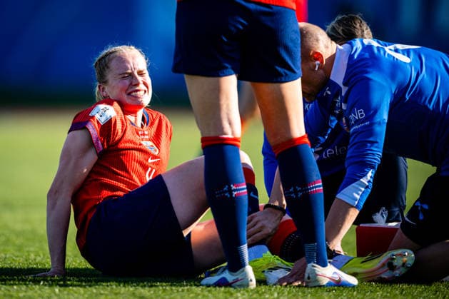 260418 Julie Blakstad of Norway with an injury during the FIFA Women s World Cup Qualifier football match between Slovenia and Norway on April 18, 2026 in Ptuj Photo Marius Simensen BILDBYRAN COP 238 MM0066 bbeng dam fifa world cup qualifiers football fotball fotball landskamp norge norway slovenia slovenien soccer vm kvalik vm kvalifisering kvinner  Copyright: MARIUSxSIMENSEN BB260418BB899