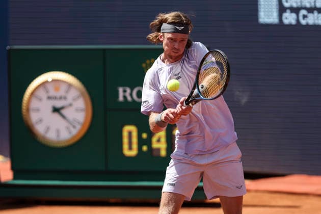 April 18, 2026, Barcelona, Barcelona, Spain: Andrey Rublev of Russia in action against Hamad Medjedovic of Serbia during the Semi Final tennis match of the Barcelona Open Banc Sabadell - Conde Godo 2026 Day 8 at Real Club de Tenis Barcelona on April 18, 2026 in Barcelona, Spain. Barcelona Spain - ZUMAa181 20260418_zaa_a181_023 Copyright: xJavierxBorregox