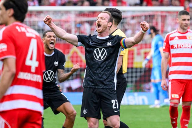 Sport Bilder des Tages v.l.: Maximilian Arnold (VfL Wolfsburg, 27), Freude, Jubel, Sieg, Endstand 1:2, GER, Berlin, 1. FC Union Berlin gegen VfL Wolfsburg, 1. Bundesliga, Fußball, DFB, 30. Spieltag, Saison 2025 2026, Alte Försterei, DFB DFL REGULATIONS PROHIBIT ANY USE OF PHOTOGRAPHS AS IMAGE SEQUENCES AND OR QUASI-VIDEO, 18. April 2026, *** v l Maximilian Arnold VfL Wolfsburg, 27 , joy, jubilation, victory, final score 1 2, GER, Berlin, 1 FC Union Berlin vs VfL Wolfsburg, 1 Bundesliga, Football, DFB, Matchday 30, Season 2025 2026, Alte Försterei, DFB DFL REGULATIONS PROHIBIT ANY USE OF PHOTOGRAPHS AS IMAGE SEQUENCES AND OR QUASI VIDEO, April 18, 2026, Copyright: HMBxMedia UwexKoch