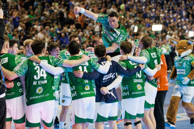 The players of the Fuechse Berlin celebrate their entry into the final, Mijajlo MARSENIC Fuechse Berlin, 93 GER, TBV Lemgo Lippe vs Fuechse Berlin, Handball, DHB Pokal, Semi-final, Season 2025 2026, 18 04 2026, GER, TBV Lemgo Lippe vs Fuechse Berlin, Handball, DHB Pokal, Semi-final, Season 2025 2026, 18 04 2026, Cologne Copyright: xEibnerxPressefoto OliverxSchmidtx EP_OST