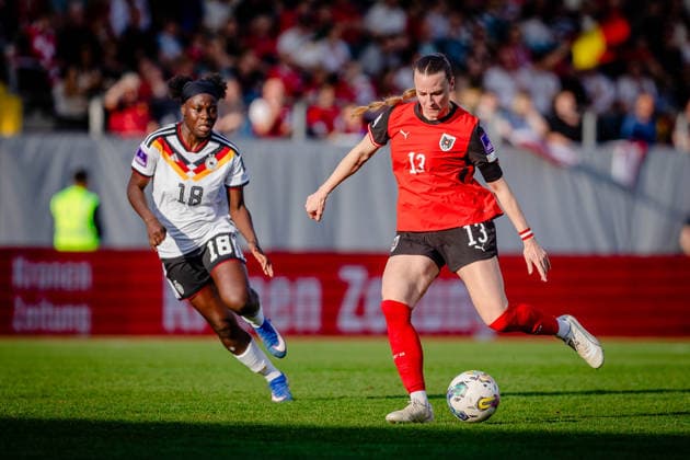 AUSTRIA - GERMANY WOMEN Nicole Anyomi of Germany and Eintracht Frankfurt and Virginia Kirchberger of Austria and Austria Wien during the league phase of 2027 FIFA Women s World Cup European Qualifiers League A football match between Austria and Germany. Josko Arena, Ried im Innkreis, Austria, April 18, 2026. Photo by Branislav Racko Copyright: xx 080A2469