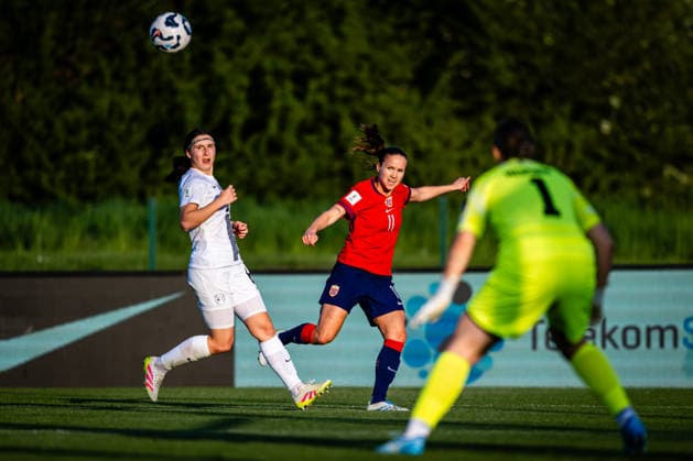 260418 Guro Reiten of Norway during the FIFA Women s World Cup Qualifier football match between Slovenia and Norway on April 18, 2026 in Ptuj Photo Marius Simensen BILDBYRAN COP 238 MM0066 bbeng dam fifa world cup qualifiers football fotball fotball landskamp norge norway slovenia slovenien soccer vm kvalik vm kvalifisering kvinner  Copyright: MARIUSxSIMENSEN BB260418ZM012