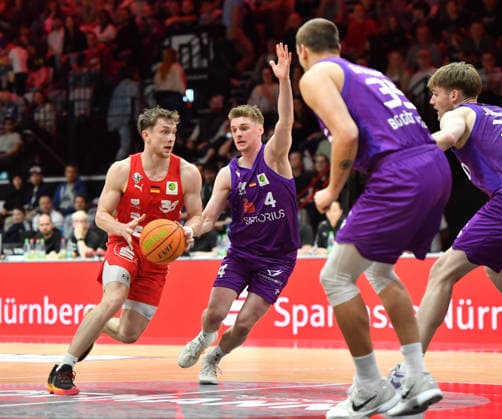 18 04 2026 Basketball Season 2025 2026 2 Bundesliga Pro A 12 Matchday Nuremberg Falcons Basketball Club NBC BG Göttingen OGo xogox Vincent John Friederici 30, Nuremberg Falcons BC NBC Daniel Kirchner 4, BG Göttingen