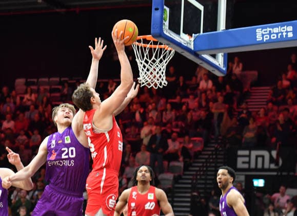 18 04 2026 Basketball Season 2025 2026 2 Bundesliga Pro A 12 Matchday Nuremberg Falcons Basketball Club NBC BG Göttingen OGo xogox Janis Jünemann 20, BG Göttingen Brandton Dean Chatfield 33, Nuremberg Falcons BC NBC