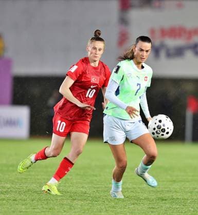 Turkiye v Switzerland - 2027 FIFA Women s World Cup European Qualifiers SINOP, TURKIYE - APRIL 18: Ebru Topcu (10) of Turkiye Women s National Football Team competes against Riola Xhemaili (7) of Switzerland Women s National Football Team in the 2027 FIFA Women s World Cup European Qualifiers League B Group 2 match at Sinop City Stadium, on April 18, 2026, in Sinop, Turkiye. Veysel Altun Anadolu Sinop Turkey. Editorial use only. Please get in touch for any other usage.  Copyright: x2026xAnadoluxVeyselxAltunx