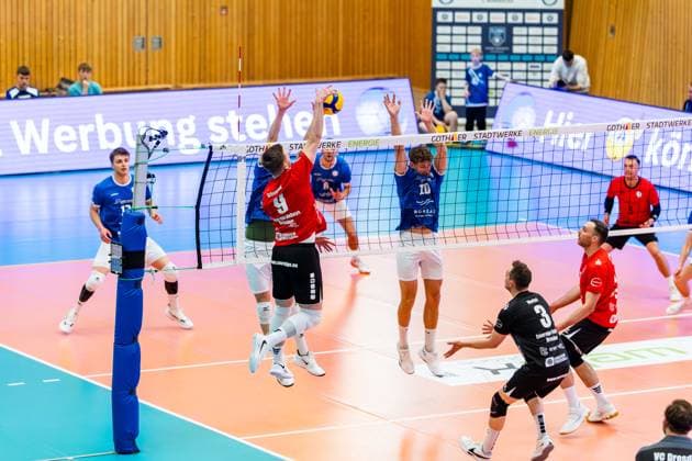 18 04 2026, GER, Volleyball, 2 BL Maenner Sued PlayOff Best of 2 with Golden Set , Season 2025 2026, Blue Volleys Gotha Enervigo Volleys Dresden Paul Schneider Enervigo Volleys Dresden 99867 Gotha Sporthalle Sportanlage Ernesti Thüringen Germany
