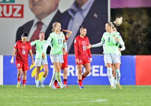 Turkiye v Switzerland - 2027 FIFA Women s World Cup European Qualifiers SINOP, TURKIYE - APRIL 18: Players of the Switzerland Women s National Football Team celebrate after scoring a goal during the 2027 FIFA Women s World Cup European Qualifiers League B Group 2 match at Sinop City Stadium, on April 18, 2026, in Sinop, Turkiye. Veysel Altun Anadolu Sinop Turkey. Editorial use only. Please get in touch for any other usage.  Copyright: x2026xAnadoluxVeyselxAltunx