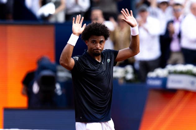 April 18, 2026, Barcelona, Barcelona, Spain: French professional ATP, Tennis Herren Tour tennis player ARTHUR FILS (FRA) celebrate winning the semifinals match against RAFAEL JODAR (ESP) at the Barcelona Open Banc Sabadell ATP 500 tennis tournament at the Real Club de Tenis Barcelona on April 18, 2026 in Barcelona, Spain. Tennis 2026: Barcelona Open Banc Sabadell 2026 - ATP 500. FILS 3:6 6:3 6:2 JODAR  - ZUMAs316 20260418_znp_s316_243 Copyright: xMartixSeguraxRamonedax