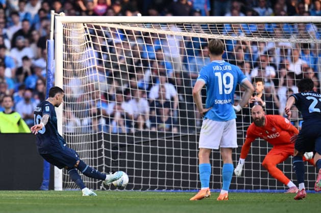 SSC Napoli v SS Lazio - Serie A Mattia Zaccagni of S.S. Lazio misses a penalty during the 33rd day of the Serie A Championship between S.S.C. Napoli and S.S. Lazio at the Diego Armando Maradona Stadium on April 18, 2026, in Naples, Italy. Naples Italy  Copyright: xDomenicoxCippitellix originalFilename:cippitelli-sscnapol260418_npLRR.jpg