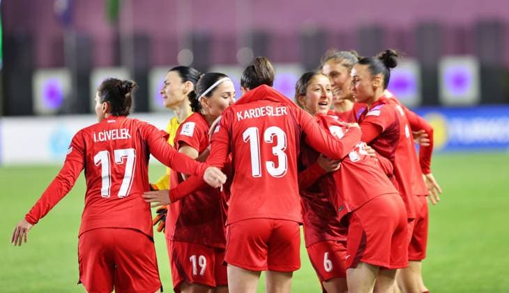 Turkiye v Switzerland - 2027 FIFA Women s World Cup European Qualifiers SINOP, TURKIYE - APRIL 18: Players of Turkiye Women s National Football Team celebrate after a goal against Switzerland Women s National Football Team in the 2027 FIFA Women s World Cup European Qualifiers League B Group 2 match at Sinop City Stadium, on April 18, 2026, in Sinop, Turkiye. Veysel Altun Anadolu Sinop Turkey. Editorial use only. Please get in touch for any other usage.  Copyright: x2026xAnadoluxVeyselxAltunx