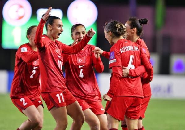 Turkiye v Switzerland - 2027 FIFA Women s World Cup European Qualifiers SINOP, TURKIYE - APRIL 18: Players of Turkiye Women s National Football Team celebrate after a goal against Switzerland Women s National Football Team in the 2027 FIFA Women s World Cup European Qualifiers League B Group 2 match at Sinop City Stadium, on April 18, 2026, in Sinop, Turkiye. Veysel Altun Anadolu Sinop Turkey. Editorial use only. Please get in touch for any other usage.  Copyright: x2026xAnadoluxVeyselxAltunx