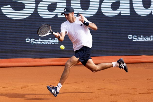 April 18, 2026, Barcelona, Barcelona, Spain: Spanish professional ATP, Tennis Herren Tour tennis player RAFAEL JODAR (ESP) in action during the semifinals match against ARTHUR FILS (FRA) at the Barcelona Open Banc Sabadell ATP 500 tennis tournament at the Real Club de Tenis Barcelona on April 18, 2026 in Barcelona, Spain. Tennis 2026: Barcelona Open Banc Sabadell 2026 - ATP 500. FILS 3:6 6:3 6:2 JODAR  - ZUMAs316 20260418_znp_s316_215 Copyright: xMartixSeguraxRamonedax