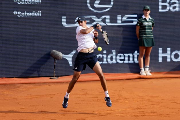 April 18, 2026, Barcelona, Barcelona, Spain: Spanish professional ATP, Tennis Herren Tour tennis player RAFAEL JODAR (ESP) in action during the semifinals match against ARTHUR FILS (FRA) at the Barcelona Open Banc Sabadell ATP 500 tennis tournament at the Real Club de Tenis Barcelona on April 18, 2026 in Barcelona, Spain. Tennis 2026: Barcelona Open Banc Sabadell 2026 - ATP 500. FILS 3:6 6:3 6:2 JODAR  - ZUMAs316 20260418_znp_s316_213 Copyright: xMartixSeguraxRamonedax