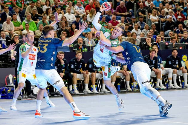 18 04 2026, xsscx, handball, DHB Pokal Lidl Final4, semi-final, Bergischer HC SC Magdeburg, season 2025 2026 men, Lanxess Arena, Cologne Gisli Kristjansson SC Magdeburg 10 in duel against Gerdas Babarskas Bergischer HC 14 Photo xSandraxScherningxPressefotoKochx North Rhine-Westphalia Germany