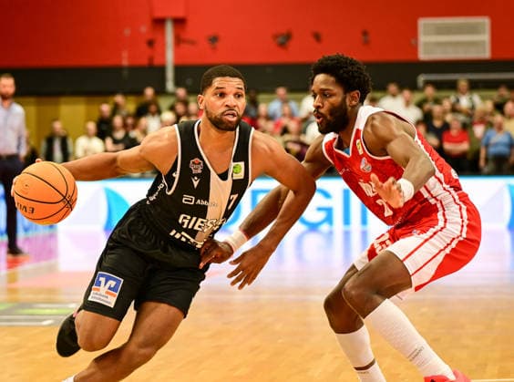 Kyle Castlin, Michael Miller 2 Bundesliga Pro A, 32 Matchday, 46ers, Basketball, Basketball season 2025 2026, BBL, Cologne in red, Germany, Giessen 46ers RheinStars Cologne, Giessen in black, Men, Men