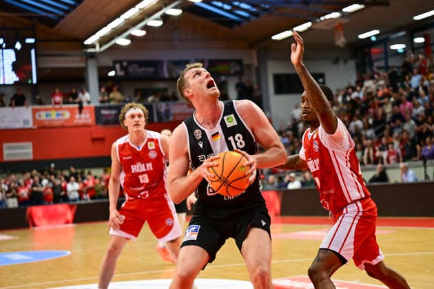 Till Gloger 2 Bundesliga Pro A, 32 Matchday, 46ers, Basketball, Basketball season 2025 2026, BBL, Cologne in red, Germany, Giessen 46ers RheinStars Cologne, Giessen in black, Men, Men