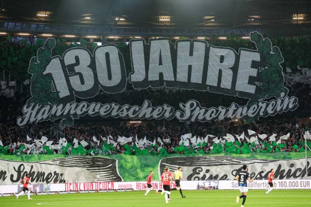 Sport Bilder des Tages 2. Bundesliga - Hannover 96 - SC Paderborn am 18.04.2026 in der Heinz von Heiden Arena in Hannover Die Hannover 96 Fans in der Nordkurve mit einer Choreo, Choreographie, Choreografie, hier ein Detailausschnitt 130 Jahre *** 2 Bundesliga Hannover 96 SC Paderborn on 18 04 2026 in the Heinz von Heiden Arena in Hannover The Hannover 96 fans in the north curve with a choreo, choreography, choreography, here a detail excerpt 130 years MH