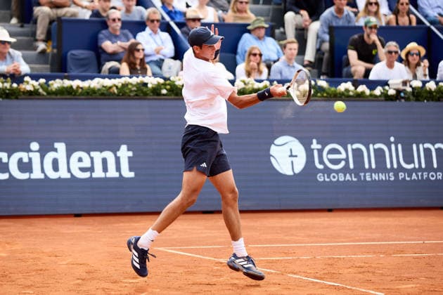 April 18, 2026, Barcelona, Barcelona, Spain: Rafael Jodar of Spain in action against Arthur Fils of France during the Semi Final tennis match of the Barcelona Open Banc Sabadell - Conde Godo 2026 at Real Club de Tenis Barcelona on April 18, 2026 in Barcelona, Spain. Barcelona Open Banc Sabadell 2026 - Day Six  - ZUMAr232 20260418_zsp_r232_114 Copyright: xDavidxRamirezx