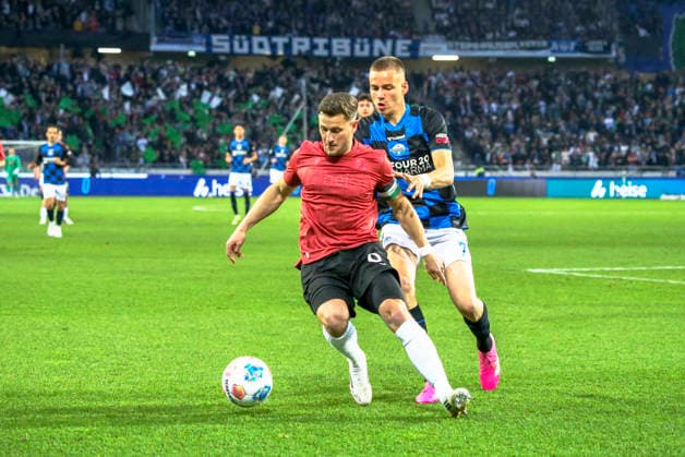 Germany Soccer 2 Bundesliga 2025 2026, Matchday 30 Hannover 96 vs SC Paderborn 07 Heinz von Heiden Arena Stadion Hannover in duel Enzo Leopold Hannover 96, 8 Filip Bilbija SC Paderborn 07, 7 Hannover Copyright: xAymanxAlahmedx