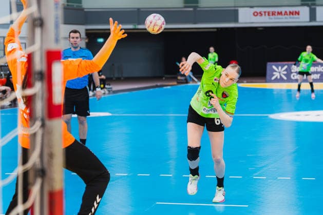 Alissa Katarina Werle Fuechse Berlin, 66 on throw TSV Bayer 04 Leverkusen vs Fuechse Berlin, Handball, 2 Handball Bundesliga, 24 Matchday, Season 2025 26, 18 04 2026, TSV Bayer 04 Leverkusen vs Fuechse Berlin, Handball, 2 HBL, 24 Matchday, Season 2025 26, 18 04 2026 Leverkusen Copyright: xEibner-Pressefoto LukasxBaldygax EP_LBA