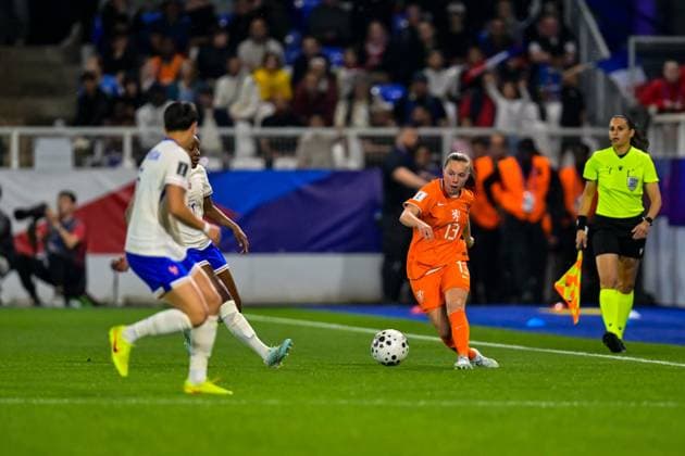 AUXERRE , 18-04-2026 , Stade de l Abbe-Deschamps , Season 2025 2026 , UEFA worldcup qualification football , match between France and The Netherlands (women) , picture shows Netherlands player Janou Levels France - Netherlands (women)  x203134061x Copyright:
