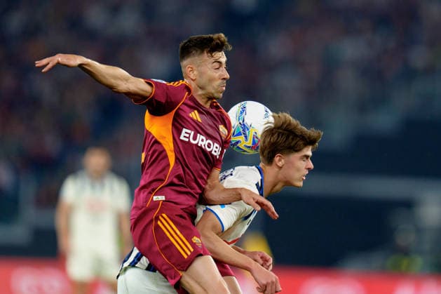 AS Roma v Atalanta BC - Serie A Enilive Charles De Ketelaere of Atalanta BC and Stephan El Shaarawy of AS Roma jump for the ball during the serie Serie A Enilive match between AS Roma and Atalanta BC at Stadio Olimpico on April 18, 2026 in Rome, Italy Rome Stadio Olimpico Lazio Italy Copyright: xGiuseppexMaffiax 260418_SerieA_Roma-Atalanta_GM_07529