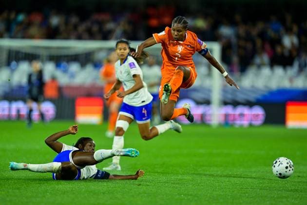 AUXERRE , 18-04-2026 , Stade de l Abbe-Deschamps , Season 2025 2026 , UEFA worldcup qualification football , match between France and The Netherlands (women) , picture shows Netherlands player Lineth Beerensteyn France - Netherlands (women)  x203135169x Copyright: