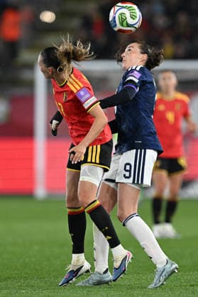 20260418 BELGIUM VS SCOTLAND Jill Janssens (17) of Belgium fighting for the ball with Caroline Weir (9) of Scotland during a women football game between the national teams of Belgium, called the Red Flames and Scotland on the 4th matchday in the league phase of the Uefa Womens Qualifiers, on Saturday 18 April 2026 in Leuven , BELGIUM . Photo Sportpix David Catry Leuven BELGIUM  Copyright: xDavidxCatryx 20260418DC2_4205