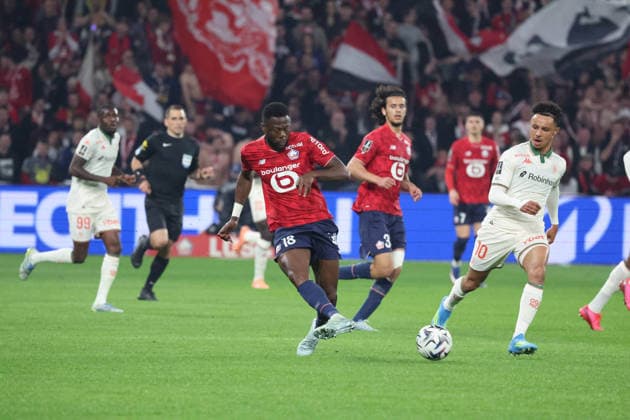 FOOTBALL : LOSC Lille vs OGC Nice- Ligue 1 J30 - 18 04 2026 Chancel MBEMBA (LOSC Lille) lors du match LOSC Lille vs OGC Nice, Ligue 1 J30, Decathlon Arena stade Pierre Mauroy, le 18 avril 2026 - photo Laurent Sanson PsnewZ  Copyright: xLaurentxSANSONx xPsnewZx