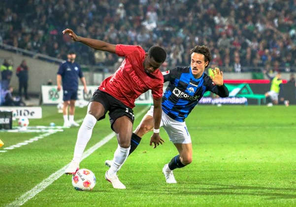 Germany Soccer 2 Bundesliga 2025 2026, Matchday 30 Hannover 96 vs SC Paderborn 07 Heinz von Heiden Arena Stadion Hannover in duel Noël Así ko Noel Aseko Hannover 96, 15 Hannover Copyright: xAymanxAlahmedx