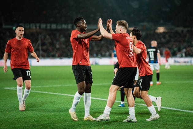2 Bundesliga Hannover 96 vs SC Paderborn, 18 04 2026 GOAL, CHEER for 1 1 by Paul Benjamin Sven Eber Källman Hannover 96, 9 , here with Mustapha Bundu Hannover 96, 7 Soccer, 2 Bundesliga, Matchday 30 Hannover 96 vs SC Paderborn on 18 04 2026 at Heinz von Heiden Arena, Hannover DFL REGULATIONS PROHIBIT ANY USE OF PHOTOGRAPHS AS IMAGE SEQUENCES AND OR QUASI VIDEO Copyright: xBEAUTIFULxSPORTS Tonhäuserx