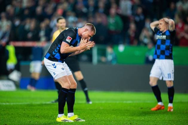 18 04 2026 Soccer, 2025 2026, 2 Bundesliga, Matchday 30, Hannover 96 SC Paderborn 07 L R Steffen Tigges Paderborn , Sven Michel Paderborn DFL REGULATIONS PROHIBIT ANY USE OF PHOTOGRAPHS AS IMAGE SEQUENCES AND OR QUASI VIDEO