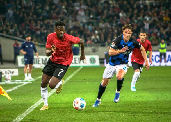 Germany Soccer 2 Bundesliga 2025 2026, Matchday 30 Hannover 96 vs SC Paderborn 07 Heinz von Heiden Arena Stadion Hannover Mustapha Bundu Hannover 96, 7 Jonah Sticker SC Paderborn 07, 3 Hannover Copyright: xAymanxAlahmedx