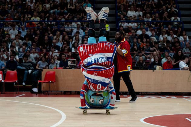 Harlem Globetrotters show in Milano during Harlem Globetrotters 100Years Italian Tour 2026, Events in Milano, Italy, April 18 2026  Copyright: xSaraxAngelica IPAxSportx xipa-agency.netx xx IPA_74059589 IPA_Agency_IPA74059589