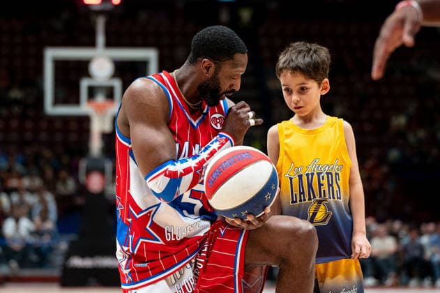 Harlem Globetrotters show in Milano during Harlem Globetrotters 100Years Italian Tour 2026, Events in Milano, Italy, April 18 2026  Copyright: xSaraxAngelica IPAxSportx xipa-agency.netx xx IPA_74059489 IPA_Agency_IPA74059489