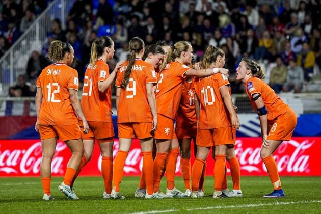 AUXERRE - Wieke Kaptein of the Netherlands celebrates the 1-1 during the World Cup Qualifying match between France (women) and the Netherlands (women) at Stade AbbÃ -Deschamps on April 18, 2026 in Auxerre, France. TOBIAS KLEUVER ANP FIFA Women s World Cup 2027 Qualifier 2025-2026 xVIxANPxSportx xxANPxIVx 556154313 originalFilename: 556154313.jpg