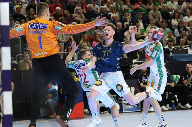 GER, Lanxess Arena Koeln, HBL, LIDL FINAL4, Men, 2 Semifinal bergischer HC vs SC Magdeburg 18 04 2026, Lanxess Arena , Koeln , GER, Lanxess Arena Koeln, HBL, LIDL FINAL4, Men, 2 Semifinal bergischer HC vs SC Magdeburg, in the picture Johannes Wasielewski BHC 77 , throws on goal nordphotoxGmbHx xMeuter nph00351