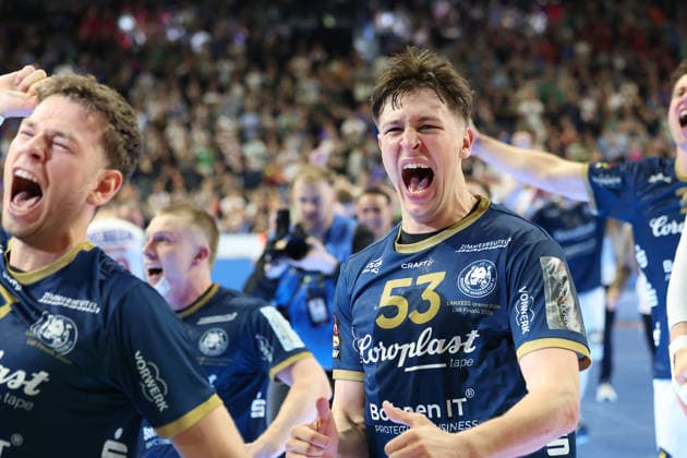 GER, Lanxess Arena Koeln, HBL, LIDL FINAL4, Men, 2 Semifinal bergischer HC vs SC Magdeburg 18 04 2026, Lanxess Arena , Koeln , GER, Lanxess Arena Koeln, HBL, LIDL FINAL4, Men, 2 Semifinal bergischer HC vs SC Magdeburg, in the picture the team of the BHC is happy that they won and entered the final , Lukas Becher BHC 7 , Soeren Steinhaus BHC 53 , Noah Beyer BHC 2 , nordphotoxGmbHx xMeuter nph00351