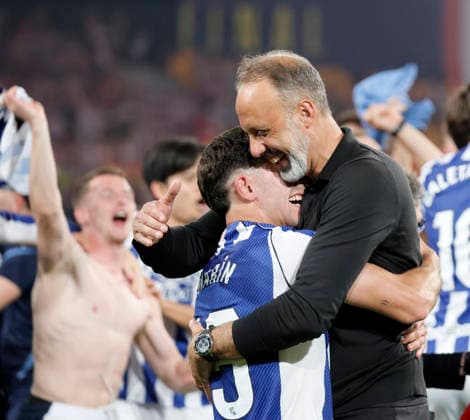 ESP: Copa de Rey 2026 ; Final; Atletico Madrid v Real Sociedad; Pablo Marin and Pellegrino Matarazzo celebrate champions of Copa del Rey. Atletico Madrid v Real Sociedad. Spanish Cup Final match , between Atletico Madrid v Real Sociedad played at La Cartuja Stadium, Seville on April 18, 2026 in Spain; Sevilla Spain Futbol *** ESP Copa de Rey 2026 Final Atletico Madrid v Real Sociedad Pablo Marin and Pellegrino Matarazzo celebrate champions of Copa del Rey Atletico Madrid v Real Sociedad Spanish Cup Final match , between Atletico Madrid v Real Sociedad played at La Cartuja Stadium, Seville on April 18, 2026 in Spain Sevilla Spain Futbol Copyright: xManuxReinox xAgenciaxLOFx