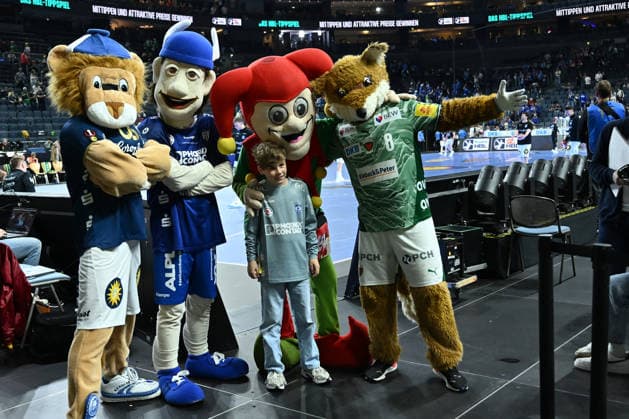 GER, Lanxess Arena Koeln, HBL, LIDL FINAL4, Men, 2 Semifinal bergischer HC vs SC Magdeburg 19 04 2026, Lanxess Arena , Koeln , GER, Lanxess Arena Koeln, HBL, LIDL FINAL4, Men, 2 Semifinal bergischer HC vs SC Magdeburg, in the picture the mascots of all 4 teams left mascot BERGI, nordphotoxGmbHx xMeuter nph00351