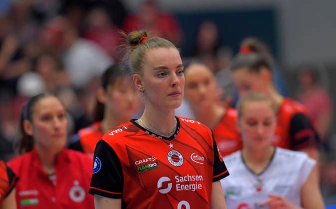 18 04 2026, Dresdner Trauer, front Dresdner Jette Kuipers Volleyball, women, final round, Dresdner SC VfB Suhl 2 3, c Dresden