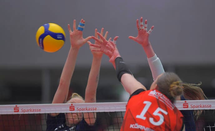 18 04 2026, Dresdens Marta Levinska smashes, volleyball, women, final round, Dresdner SC VfB Suhl 2 3, c Dresden