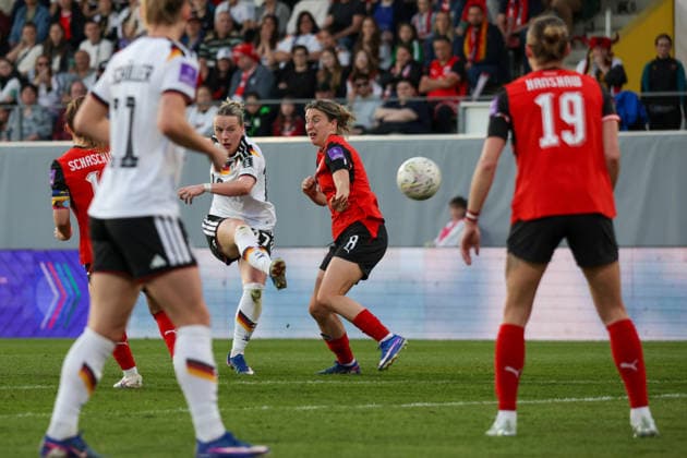18 04 2026, xgrfx, Soccer World Cup Qualification Women, Austria Germany v l Franziska Kett German Womens National Team , Barbara Dunst Austria DFL DFB REGULATIONS PROHIBIT ANY USE OF PHOTOGRAPHS as IMAGE SEQUENCES and or QUASI VIDEO Ried