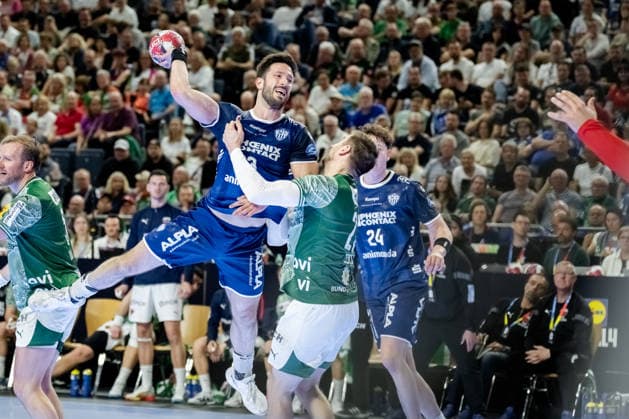 Cologne, 18 04 2026, Handball, Men, Lidl Final4, DHB Cup, Semi-final, TBV Lemgo Lippe Füchse Berlin Tim Suton TBV Lemgo, 23 on goal throw Cologne Lanxess Arena NRW Germany