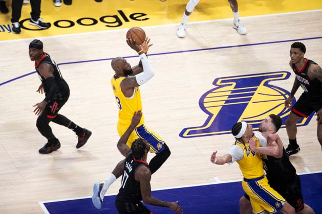 April 18, 2026, Los Angeles, California, USA: Los Angeles LakersÃ¢â‚¬â ¢ LeBron James (23) shoots against the Houston Rockets during Game 1 of a first-round NBA, Basketball Herren, USA playoff series at Crypto.com Arena on Saturday, April 18, 2026 in Los Angeles. Los Angeles USA - ZUMAc68_ 20260418_zaf_c68_016 Copyright: xRingoxChiux