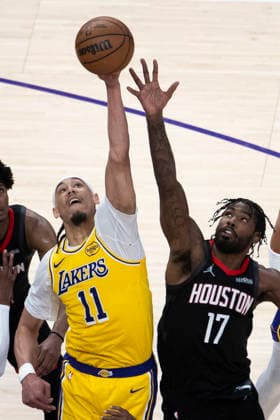 April 18, 2026, Los Angeles, California, USA: Los Angeles LakersÃ¢â‚¬â ¢ Jaxson Hayes (11) and Houston RocketsÃ¢â‚¬â ¢ Tari Eason (17) vie for the ball during Game 1 of a first-round NBA, Basketball Herren, USA playoff series at Crypto.com Arena on Saturday, April 18, 2026 in Los Angeles. Los Angeles USA - ZUMAc68_ 20260418_zaf_c68_022 Copyright: xRingoxChiux