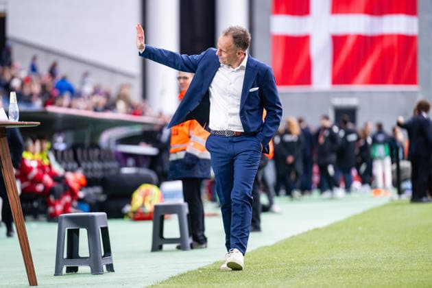 Denmark v Italy, Women™s World Cup Qualification, Copenhagen, Denmark Copenhagen, Copenhagen. 18th, April 2026. Head coach Jakob Michelsen of Denmark seen during the Women™s World Cup Qualifier between Denmark and Italy at Parken in Copenhagen. Denmark, Copenhagen  Copyright: xGonzalesxPhoto TobiasxJorgensenx