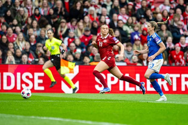 Denmark v Italy, Women™s World Cup Qualification, Copenhagen, Denmark Copenhagen, Denmark. 18th, April 2026. Cecilie Floe (19) of Denmark seen during the Women™s World Cup Qualifier between Denmark and Italy at Parken in Copenhagen. Denmark, Copenhagen  Copyright: xGonzalesxPhoto TobiasxJorgensenx